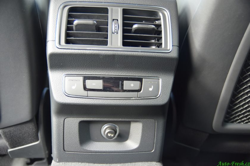 Audi SQ5 Ovládání třízónové klimatizace
