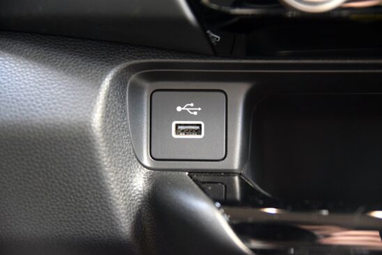 Honda HR-V e:Hev 2025 konektor