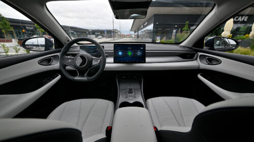 BYD SEAL 5 DM-I Pohled do interiéru