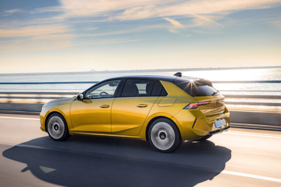 Opel Astra Hybrid
