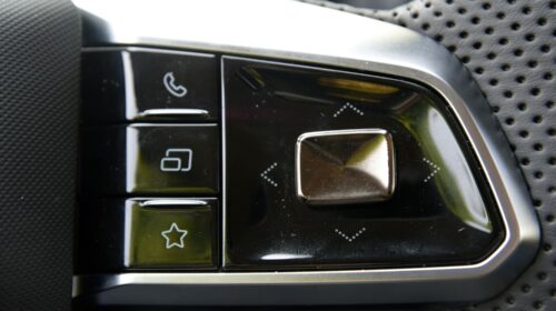 MG ZS Hybrid+ na ovládání na volantu je třeba si zvyknout