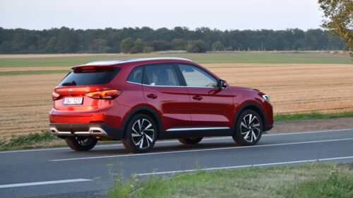 MG ZS Hybrid+ Jízda mimo město může být velmi úsporná