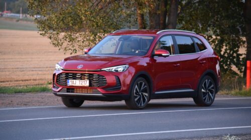 MG ZS Hybrid+ Spotřeba okolo tří až tří a půl litru není výjimkou