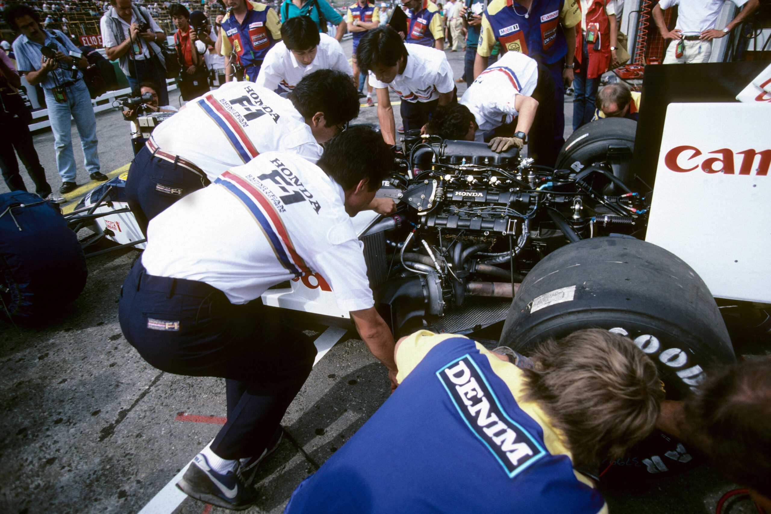 Williams FW11 s motorem Honda