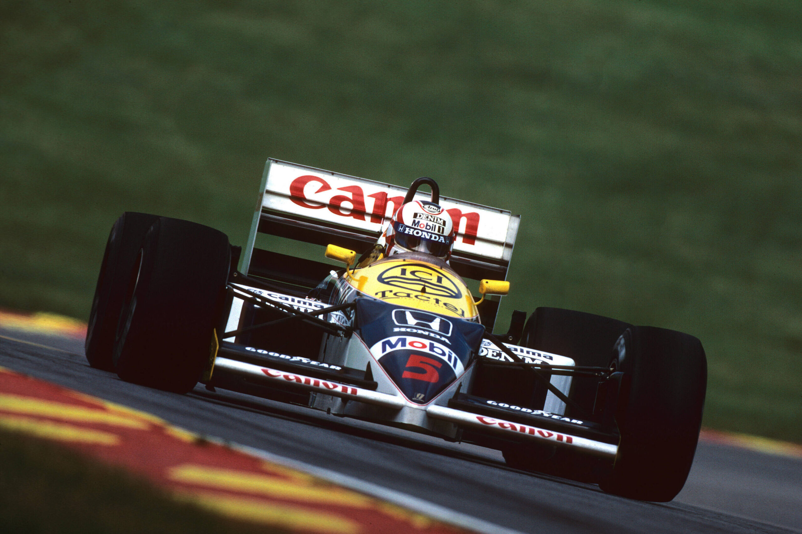 Williams FW11 s motorem Honda