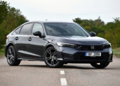 Test Honda Civic e:HEV: Prověřený hybrid dostal systém S+ shift z Hondy Prelude