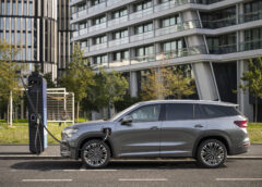Škoda Kodiaq dostává luxusní verzi Laurin & Klement i silnější hybrid o výkonu 272 koní